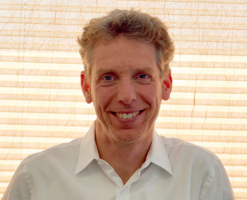 Dr. Mirko Magens