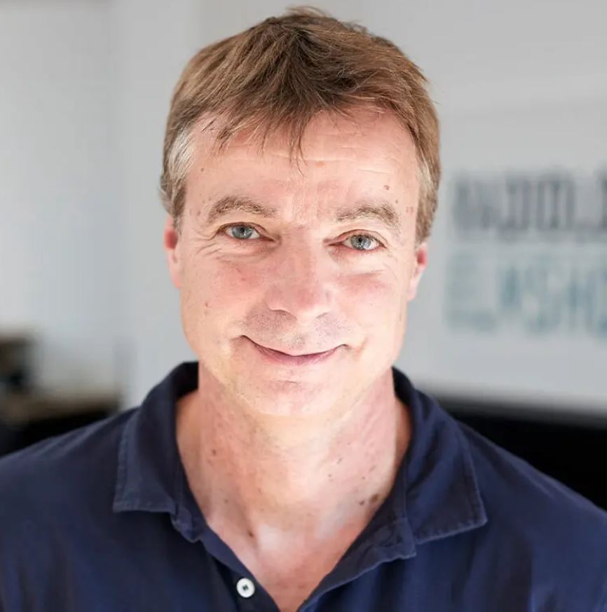 Dr. Michael Renner