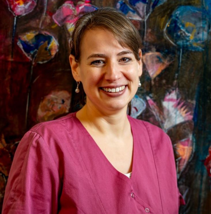 Dr. Anja Stab